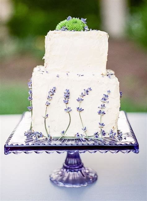 20 Delightful Wedding Cake Ideas For The 1950s Loving Bride Lavender