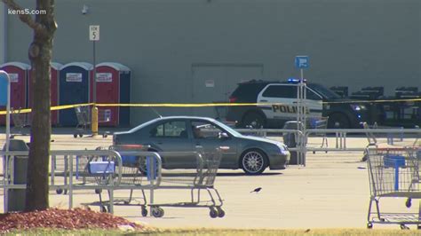 Sapd Walmart Shoplifting Suspect Points Gun At Off Duty Saisd Officer Working Security Gets