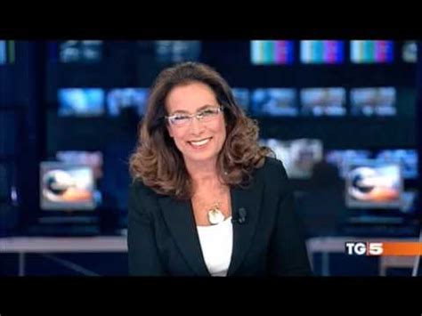 Sabato sera, intorno all'ora di cena, poco prima delle 20, mentre erano in auto nella zona di pozzolatico, a. CESARA BUONAMICI - YouTube