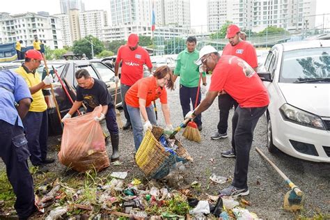 Here are 3 possible meanings. Amalkan gotong-royong secara konsisten, elak wabak ...