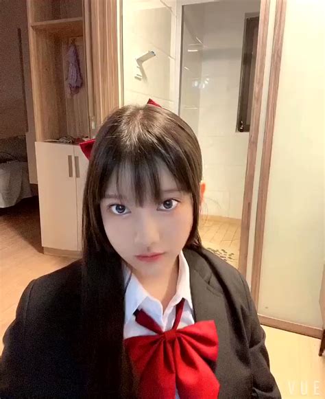 猫姬 漫展巨乳cos小尤奈，在家中 Twitterの動画をダウンロード