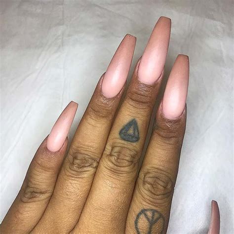 Get The Perfect Nude Ombre Almond Nails Try These Trending Designs Now