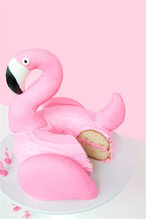* 300 g (11 oz) unsalted butter at room temperature. » DIY Flamingo Pool Float Cake