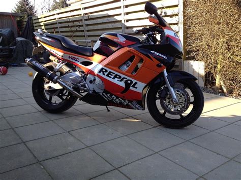 Design and look for the 1996 honda cbr 600 f: Honda CBR 600 F3 Repsol Tidl. mc - Billeder af mc-er ...