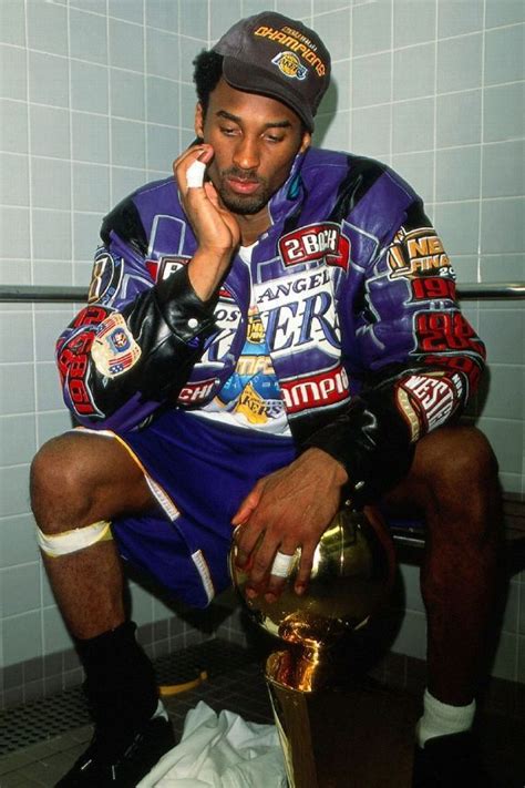 Hotels with shuttle in kobe. i (570×855) | Kobe bryant, Nba oyuncuları, Basketbolcular