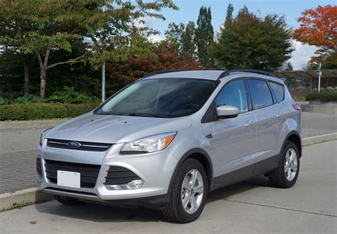 2014 Ford Escape SE 4WD Road Test Review | The Car Magazine