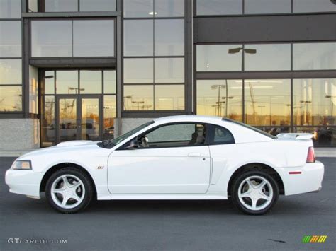 Oxford White 2003 Ford Mustang Gt Coupe Exterior Photo 39277743