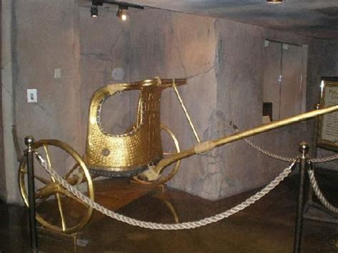 Kings Chariot Picture Of King Tut S Tomb And Museum Las Vegas