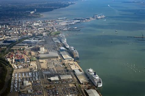 Southampton is playing next match on 20 feb 2021 against chelsea in premier league. Port of Southampton prepares for record breaking year ...