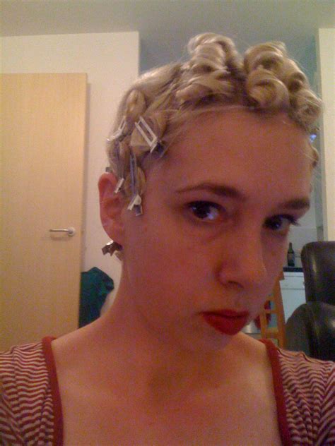 Snoodlebug Hair Set Glamorous Casual Pin Curls