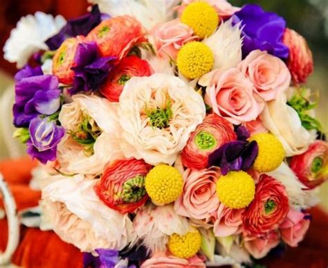 How To Choose A Wedding Bouquet