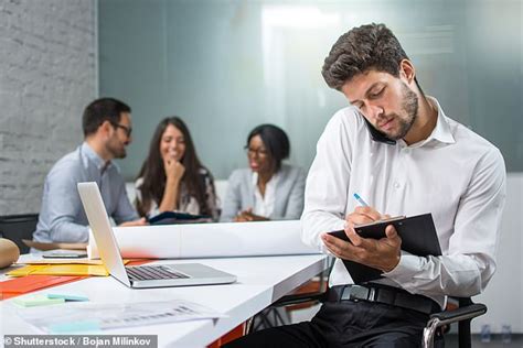 Almost Half Of Employees Feel Lonely At Work Because Survey Reveals