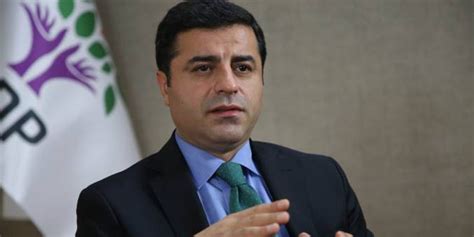 Selahattin demirtaş ile ilgili tüm haberleri ve son dakika selahattin demirtaş haber ve gelişmelerini bu sayfamızdan takip edebilirsiniz. HDP'li Selahattin Demirtaş'a hapis cezası - Internet Haber
