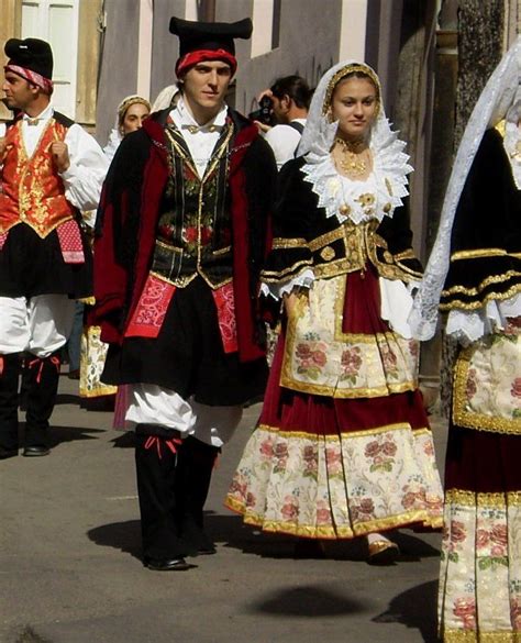 Folkcostumeandembroidery Overview Of Sardinian Costume Costumes Around The World Traditional