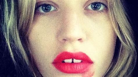 Smeared Lipstick Selfie Campaign For Pap Smears Goes Viral The