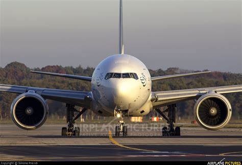 Ap Bgl Pia Pakistan International Airlines Boeing 777 200er At