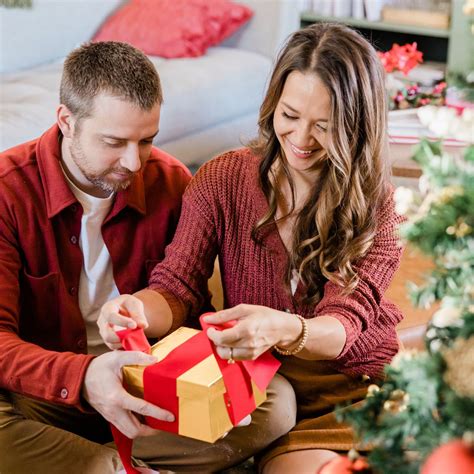 Christmas Traditions For Couples Date Love Fun