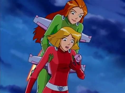 Pin By Enjoy On Totally Spies Clover Totally Spies Cartoon Spider