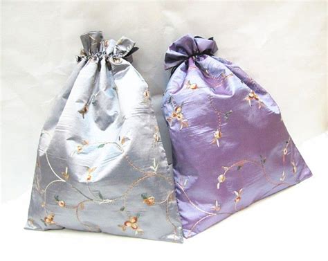 Double layer silk fabric shoe bags travel storage embroidered