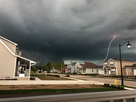 Chicago Weather Photos Storms Slam Illinois With High Winds Large