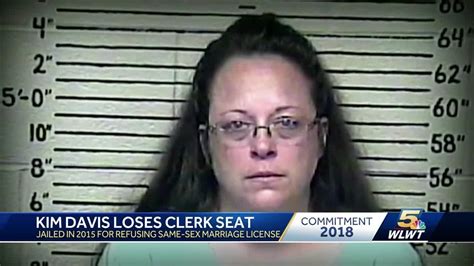 kentucky clerk who denied same sex marriage licenses loses re election youtube