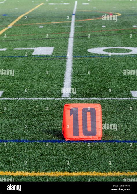 10 Yard Line Marker Hi Res Stock Photography And Images Alamy