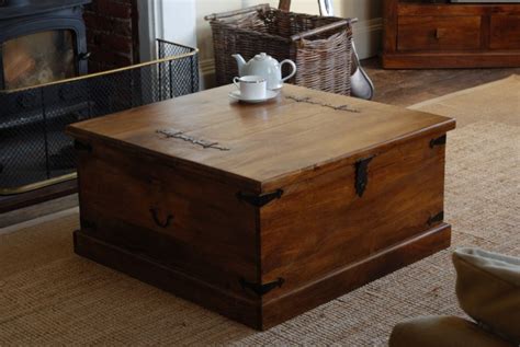 We are one of the uk's leading suppliers of premium home furniture. Rustic Solid Mango Wood Trunk | Coffee Table | Blanket Box ...