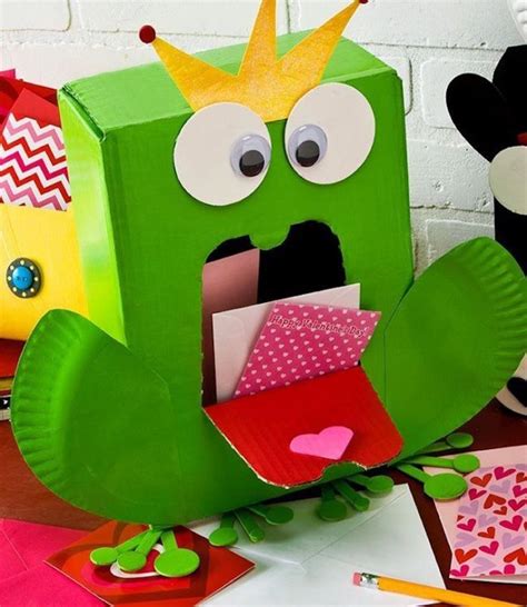 Make Valentines Day Mailboxes For Children In 2020 Valentines Card