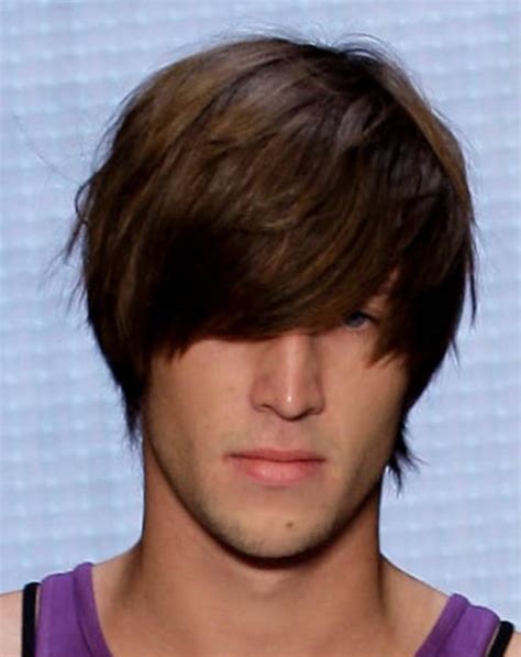 Long hairstyles for men are in and we've got wavy layers, plain straight hair, twisted curls, elegant long hairstyles for men can really make a statement. Hot 2013 men haircuts with layers and very long bangs ...