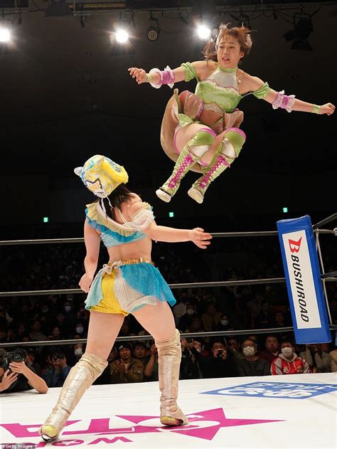 Ask Her Ref The Girls Of All Women Japanese Wrestling Company Show Off