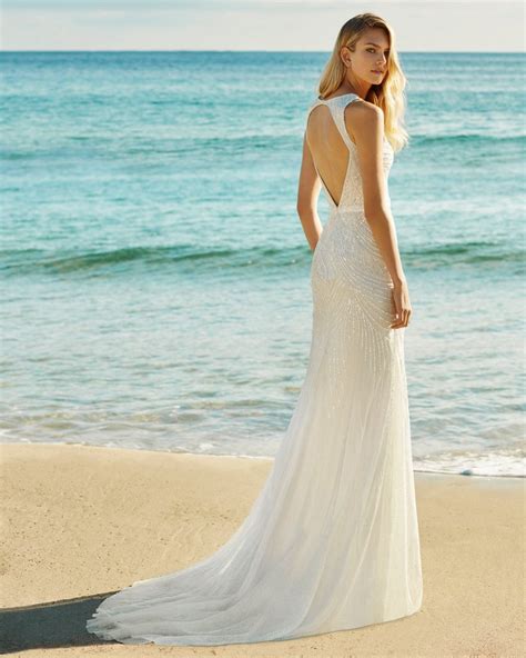 21 Best Beach Wedding Dresses For 20192020 Royal Wedding