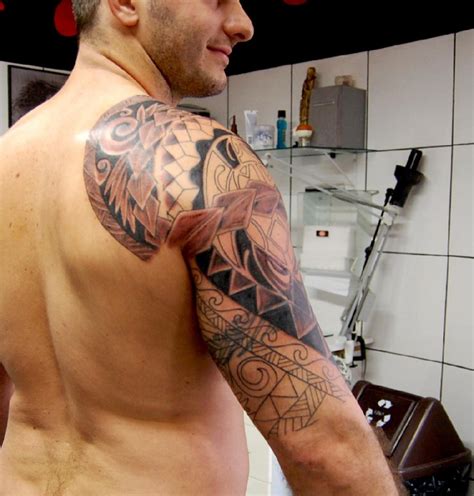 Over The Shoulder Sleeve Polynesian Tattoo Designs For Men