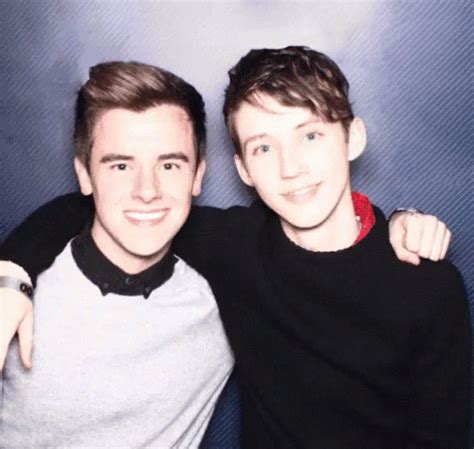 Troye Sivan And Connor Franta Tronnor Gif Troye Sivan And Discover