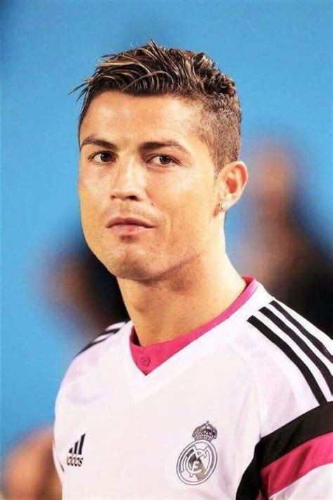 Cr7 haare new cristiano ronaldo hair style 2015 2020 01 03. Cristiano Ronaldo Frisur Geschichte - Neue Frisuren ...