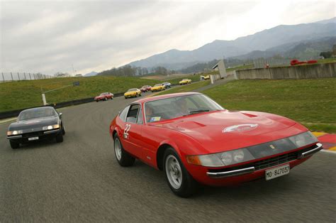 It was powered by ferrari's tipo 168/62 colombo v12. 1968 Ferrari Daytona - Information and photos - MOMENTcar