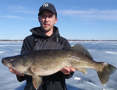 Big Fish Caught By Upstate Ny Ice Anglers Reader Photos Winter