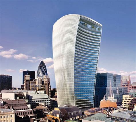 Londons Glass Walkie Talkie Tower That Concentrates The Suns Rays So