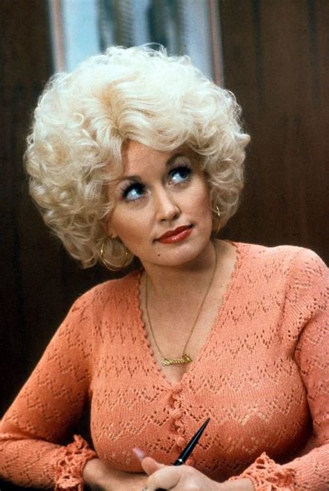 827 x 551 jpeg 71 кб. Dolly Parton Hairstyles - 39 Photos For Your Inspiration