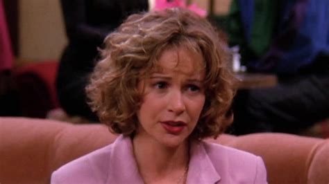 Friends Why Jennifer Grey Was Replaced As Mindy