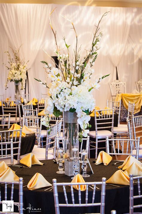 Daanis Black White Centerpieces For A Wedding Reception