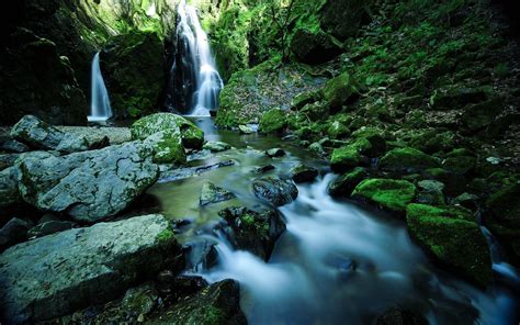 Waterfall Stones Moss Water Wallpaper Coolwallpapersme