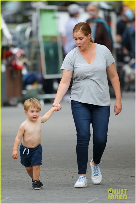 Photo Amy Schumer On Set With Son Gene 10 Photo 4549985 Just Jared Entertainment News