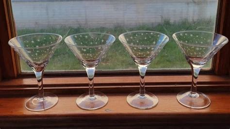 25 Cheap Martini Glasses To Feel Fancy Drinking Experience