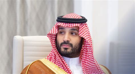 تناقش قضية مجتمعية هامة مع بعض المشكلات التى تواجه العديد من الافراد في المجتمع مدمن عمل وقائد التغيير...أسرار لا تعرفها عن محمد بن سلمان ...