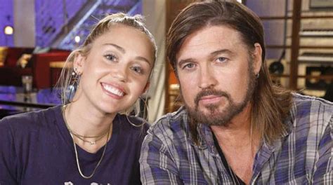 Miley Cyrus Still At Odds With Dad Billy Ray Cyrus