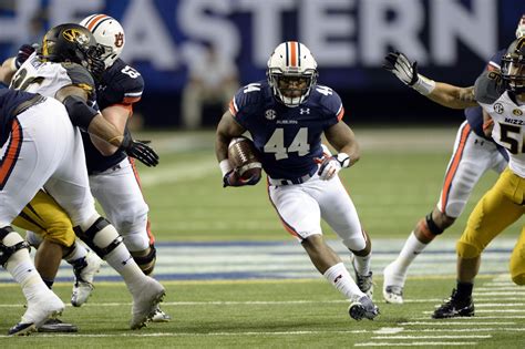 He played college basketball for murray state. Draft Prospect Cameron Artis-Payne RB Auburn | AllGBP.Com