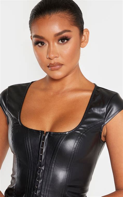 Black Faux Leather Front Corset Top Prettylittlething Ca