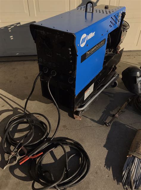 Miller Gas AEAD-200LE AC/DC Welder/Generator 5000 Watt and Torch (Works