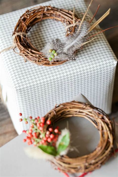 16 Diy Holiday Mini Wreaths To Spruce Up Your Small Space Mini Wreath