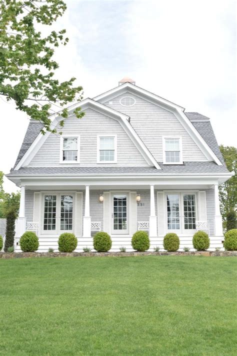 Some of the best exterior house paint ideas are those that turn tradition on its head. New England Homes- Exterior Paint Color Ideas | Colonial ...